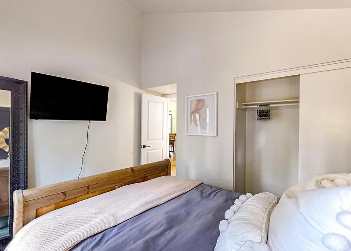 Sway Of The Pines, Unit#32a *